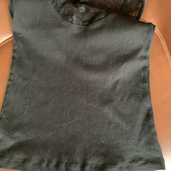 FOREVER 21 black sleeveless tee. Lace detail on the back. Size S. - Picture 7 of 7